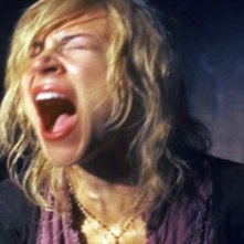 Samaire Armstrong in una scena del film Stay Alive