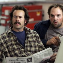 Jason Lee ed Ethan Suplee in una scena di My Name Is Earl