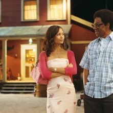 I due attori Eddie Murphy e Thandie Newton in una scena del film Norbit