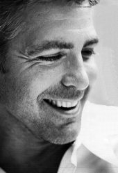 un bel ritratto di George Clooney