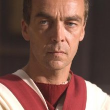 John Hannah in una scena del dramma L'ultima legione