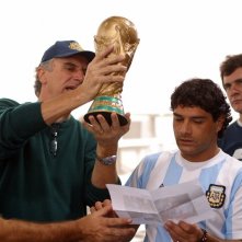 marco Leonardi insieme a Marco Risi sul set del film Maradona, la mano di Dio