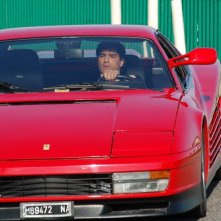 Marco Leonardi in una scena del dramma sportivo Maradona, la mano di Dio