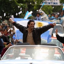 Marco Leonardi in una sequenza del dramma Maradona, la mano di Dio