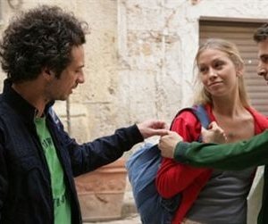 Ficarra e Picone con Eleonora Abbagnato in una scena del film Il 7 e l'8