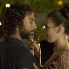 Raz Degan in una scena del film Cento chiodi