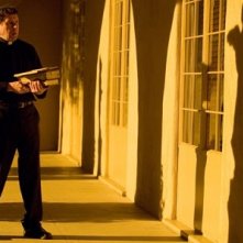 Stephen Rea in una scena del film I segni del male (The Reaping)