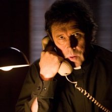 Stephen Rea in una sequenza del film I segni del male (The Reaping)