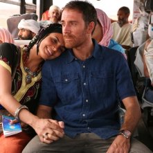 k. Edme Erwin Robles e Valerio Mastandrea in una scena del film Last Minute Marocco