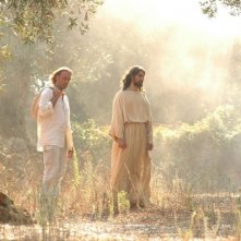 Luca Ward con Alessandro Etrusco in una scena del film 7 km da Gerusalemme
