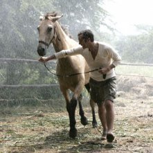 John Hannah in una scena del dramma soprannaturale Ghost Son