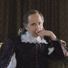 Luchini in una scena de Le avventure galanti del giovane Moliere