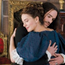 Laura Morante e Romain Duris in una scena de Le avventure galanti del giovane Moliere