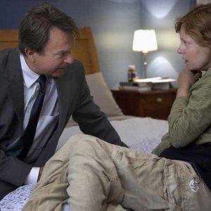 Susan Sarandon e Sam Neill in una scena del film Irresistible