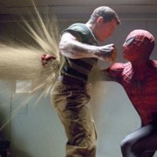 Thomas Haden Church e Tobey Maguire in una scena di Spider-Man 3