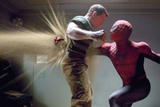 Thomas Haden Church e Tobey Maguire in una scena di Spider-Man 3