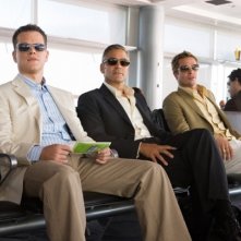 Matt Damon, George Clooney e Brad Pitt in una scena del film Ocean's Thirteen