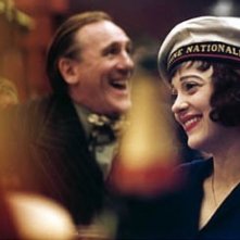 Gerard Depardieu E Marion Cotillard In Una Scena De La Vie En Rose 39997