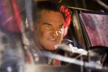 Kurt Russell in una scena del film Death Proof, episodio del double feature Grind House diretto da Robert Rodriguez e Quentin Tarantino