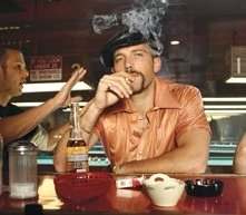 Martin Henderson, Ben Affleck e Peter Berg in una sequenza del film Smokin' Aces