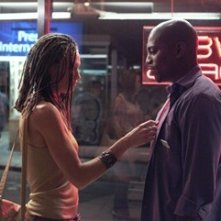 Mekhi Phifer con Jolene Blalock in Doppia ipotesi per un delitto