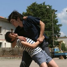 Riccardo Scamarcio in Mio fratello è figlio unico