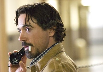 Robert Downey Jr. in una scena del film Zodiac di David Fincher