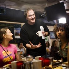 Quentin Tarantino e Tracie Thoms sul set del film Death Proof, episodio del double feature Grind House