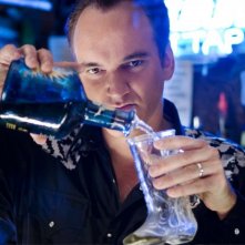 Quentin Tarantino in una scena del film Death Proof, episodio del double feature Grind House