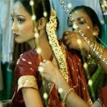 Fancy Khanam in una scena del film Le ferie di Licu