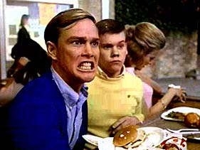 James Daughton e Kevin Bacon in una scena di Animal House