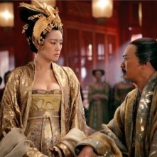 Gong Li in una scena del film La città proibita, 2006