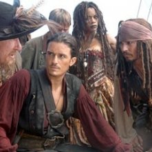 Naomie Harris Geoffrey Rush Johnny Depp E Orlando Bloom In Una Scena Di Pirates Of The Caribbean At Worlds End 40347