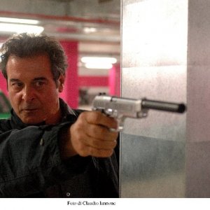 Ennio Fantastichini in una scena di Notturno Bus