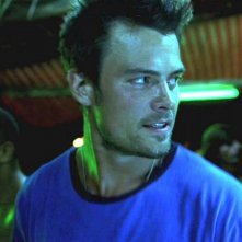 Un primo piano di Josh Duhamel  in una scena del film Turistas
