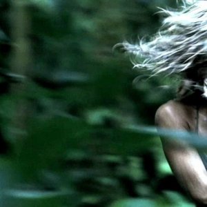 Una scena del thrillerTuristas