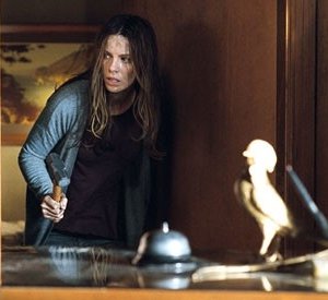 Kate Beckinsale in una scena di tensione del film Vacancy
