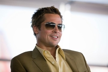 Brad Pitt in una scena del film Ocean's Thirteen