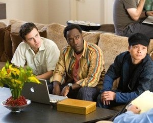 Casey Affleck, Don Cheadle e Shaobo Qin in una scena del film Ocean's Thirteen