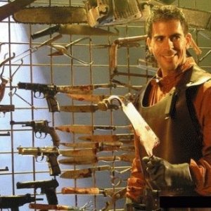 Eli Roth in una scena di Hostel 2