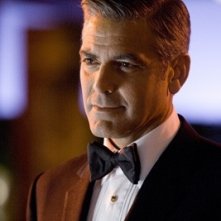 George Clooney in una scena del film Ocean's Thirteen, terzo capitolo del franchise