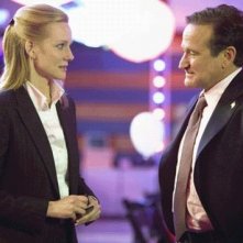 Robin Williams e Laura Linney in una scena de L'uomo dell'anno