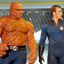 Chris Evans e Michael Chiklis ne I fantastici 4 e Silver Surfer