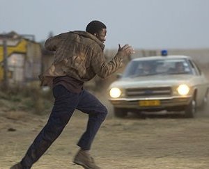 Derek Luke in una scena del film Catch a Fire