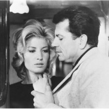 Monica Vitti in una scena del film L'avventura (1960)