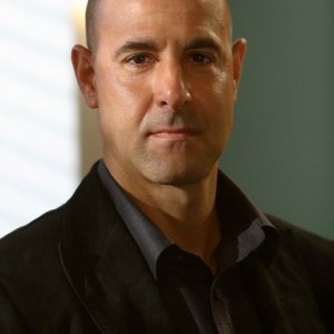 Un'immagine promozionale di 3 Libbre