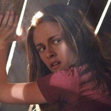 Un primo piano di Kristen Stewart in una scena del film The Messengers