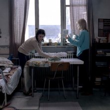 Una scena del film 4 Mesi, 3 Settimane e 2 Giorni