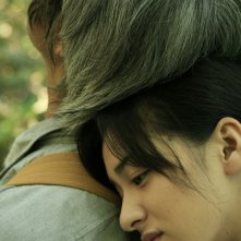 Una scena del film 'The Mourning Forest'