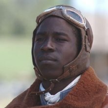 Abdul Salis in una scena del film Giovani Aquile